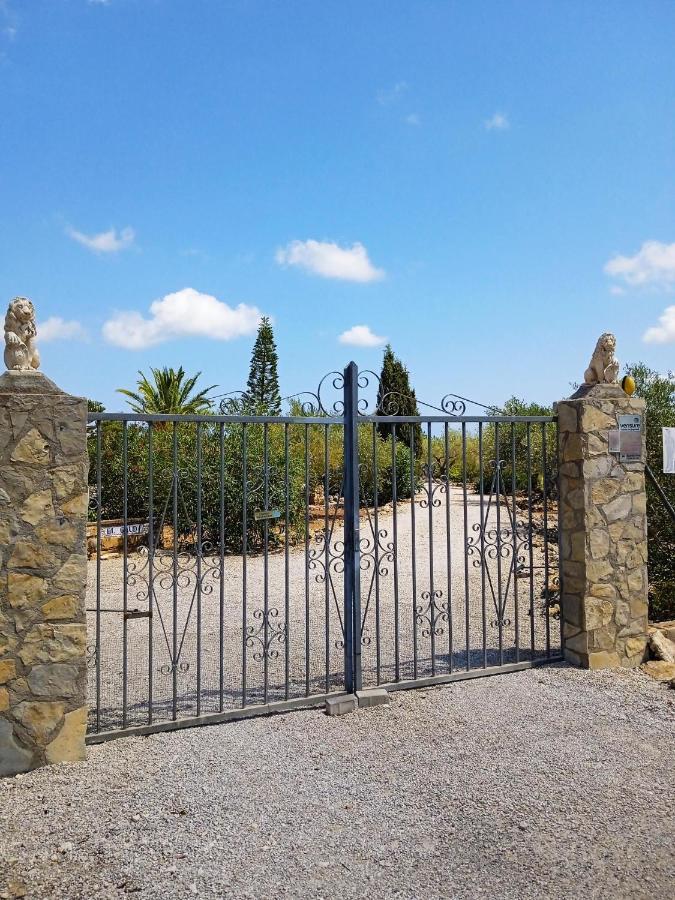 Finca El Gaudi, Casita Catharina L'Ampolla Esterno foto